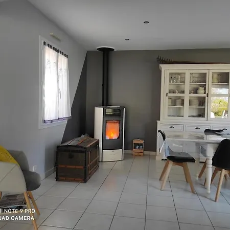 Casa de Férias Maison Toute Equipee, 8 Couchages, Piscine Hors-sol *