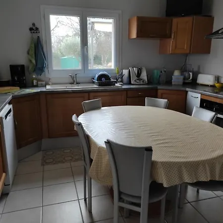 Casa de Férias Maison Toute Equipee, 8 Couchages, Piscine Hors-sol Cheffois