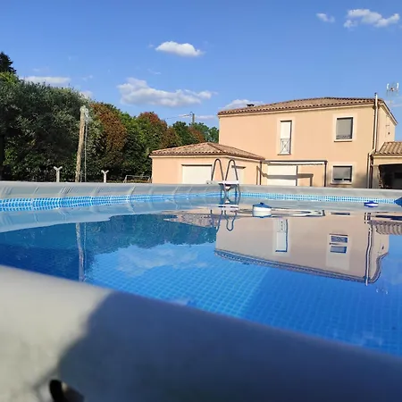 בית נופש Maison Toute Equipee, 8 Couchages, Piscine Hors-sol Cheffois