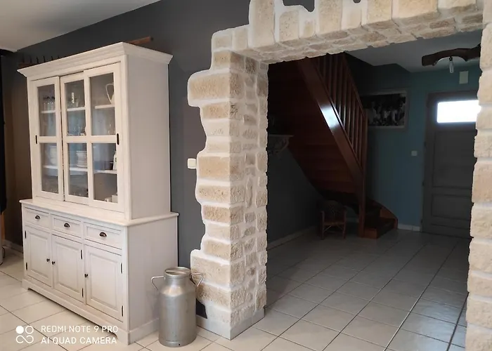 Maison Toute Equipee, 8 Couchages, Piscine Hors-sol Cheffois