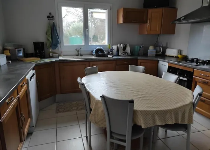 Vakantiehuis Maison Toute Equipee, 8 Couchages, Piscine Hors-sol Cheffois