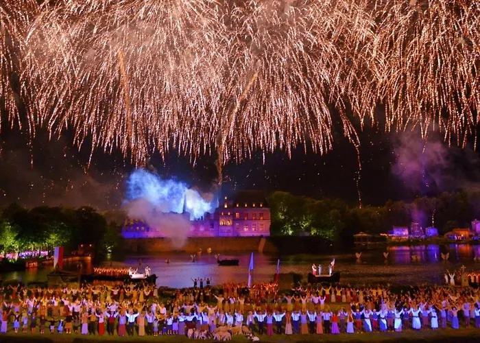 Maison Toute Equipee, 8 Couchages, Piscine Hors-sol *