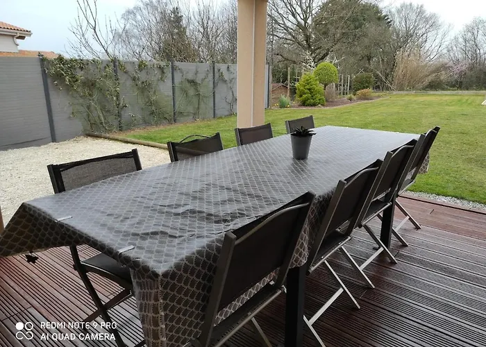 Vakantiehuis Maison Toute Equipee, 8 Couchages, Piscine Hors-sol *